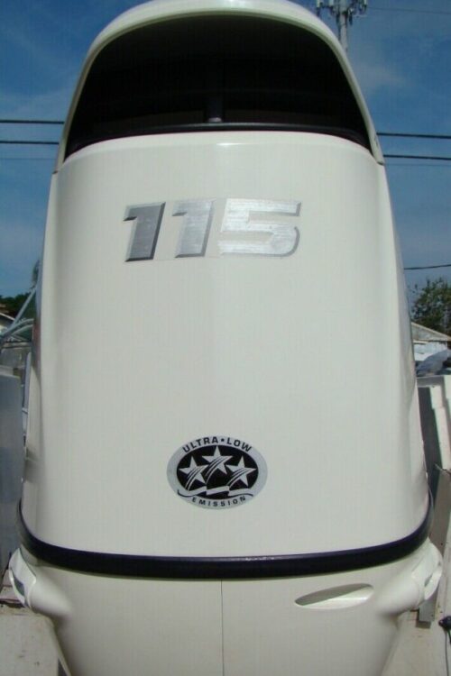 2017 Suzuki F115HP 4-Stroke 25-Shaft Outboard-Motor