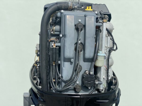 2006 Suzuki 115HP 4 Stroke 25” Outboard Motor - Image 4