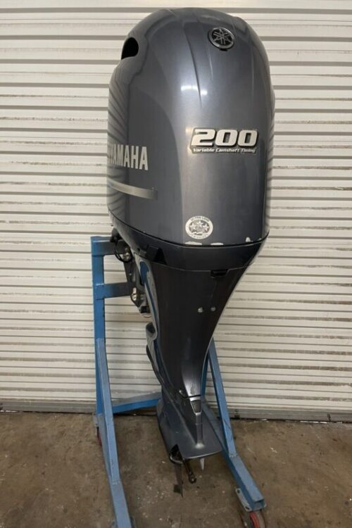 2017 Yamaha 200hp inline 4 stroke EFI motor 25” inch shaft length