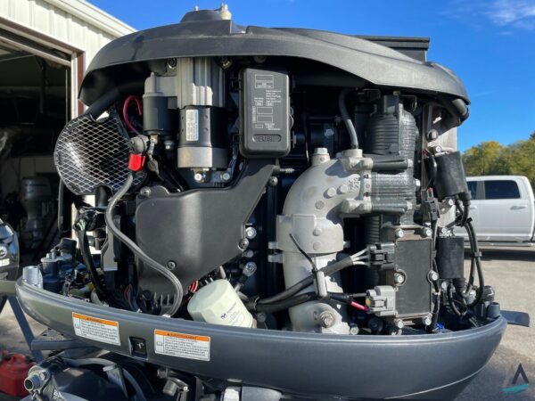 2015 Yamaha 115HP 4-Stroke 25-ShaftOutboard-Motor - Image 3