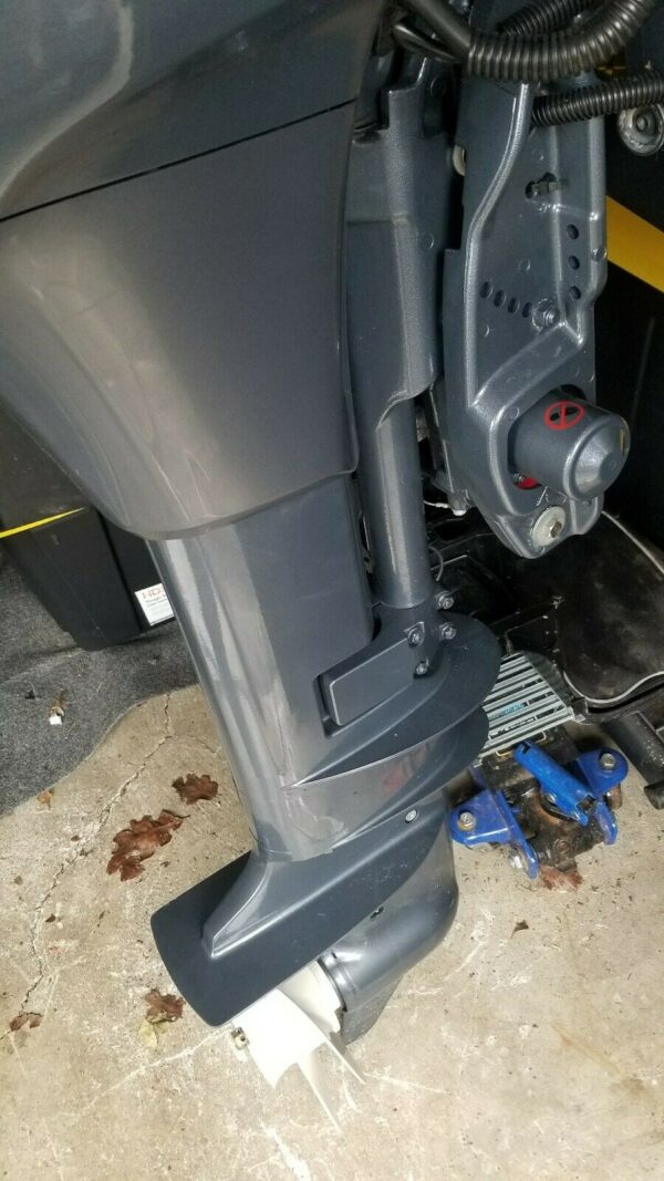 2017 Yamaha 9.9hp High Thrust 4 Stroke Outboard Motor with Tiller Handle - Image 4