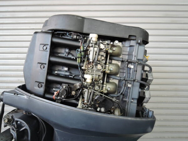 2010 Yamaha 100hp 4 Stroke 25 Shaft Outboard Motor - Image 4