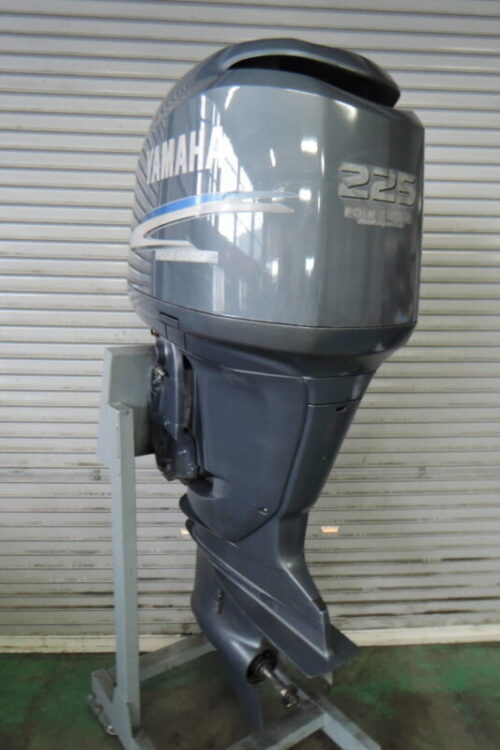 2010 Yamaha 225hp 4 Stroke 25” Outboard Motor