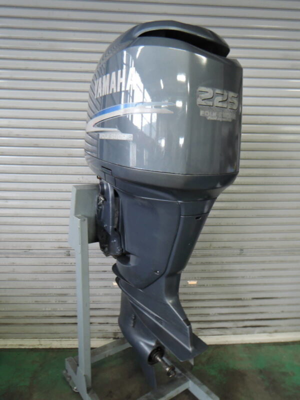2010 Yamaha 225hp 4 Stroke 25” Outboard Motor