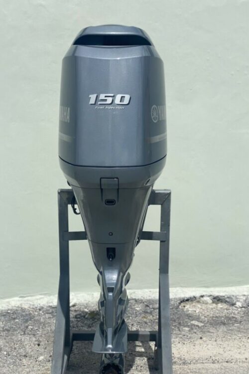 2014 Yamaha 150hp 4-Stroke 25” outboard Motor
