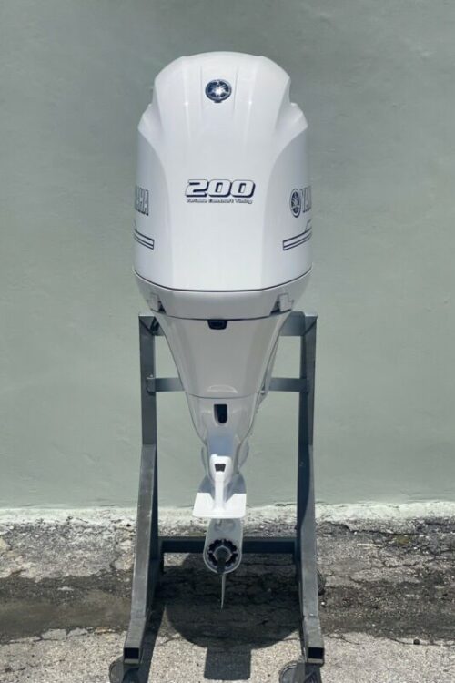 2014 Yamaha 200hp 4-stroke 25” outboard Motor