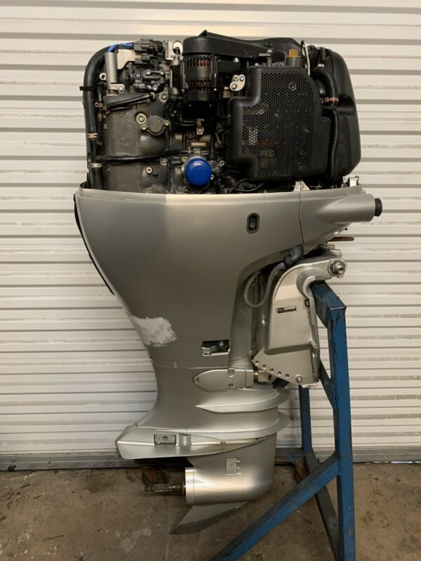 2011 Honda 135hp 4 Stroke 25” Outboard Motor - Image 4