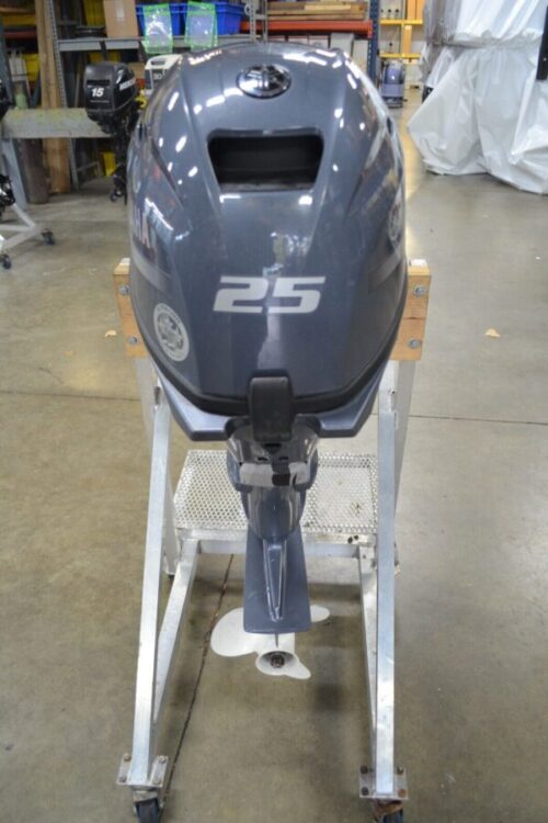 2018 Yamaha 25hp 4 stroke 15in Tiller outboard motor