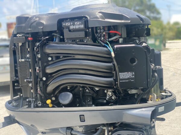 2018 Yamaha 300Hp 4 Stroke 25” Outboard Motor - Image 3