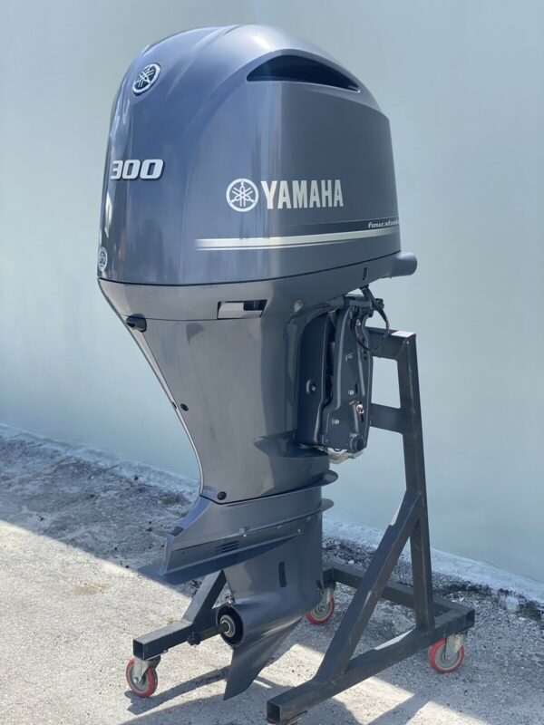 2018 Yamaha 300Hp 4 Stroke 25” Outboard Motor