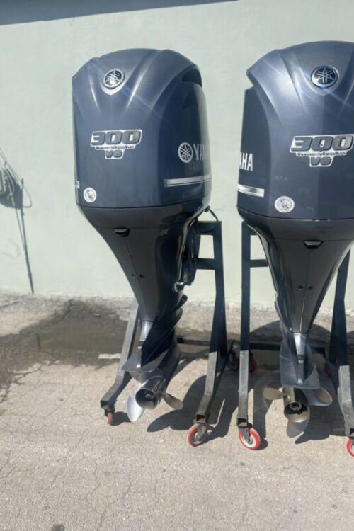 2014 YAMAHA 300HP 4 STROKE OUTBOARD MOTOR WITH 25″ SHAFT