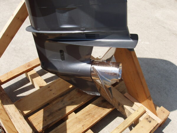 2014 Yamaha 300hp 4 Stroke V6 25” Outboard Motor - Image 4