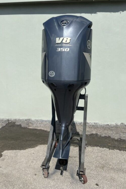 2018 Yamaha 350hp V8 4 Stroke 30 Shaft Outboard Motor