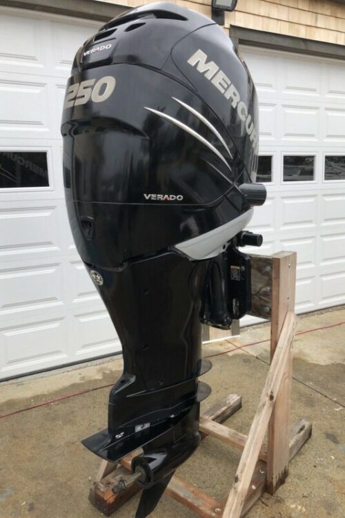 2011 Mercury 250Hp 4-Stroke Verado-XXL 30-Shaft Outboard Motor
