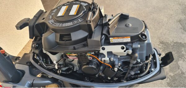 2012 Mercury 20hp 4 Stroke 20 Shaft Outboard Motor - Image 4