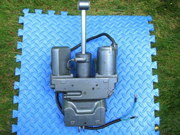 Yamaha 115 130 150 200 225hp 2 stroke Power Trim + Tilt - Image 2