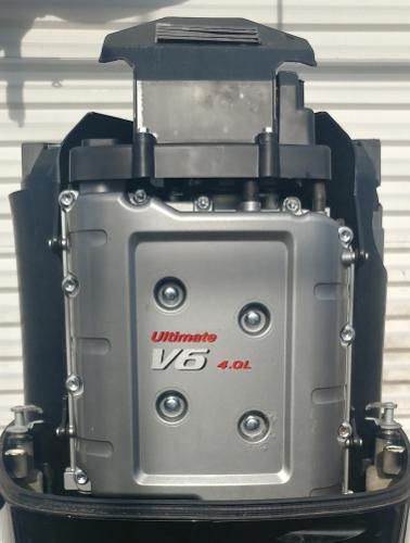 2011 Suzuki 300hp 4 Stroke 25” Outboard Motor - Image 2