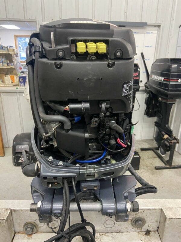 2011 Yamaha 50hp 4 Stroke 25 shaft Outboard Motor - Image 3