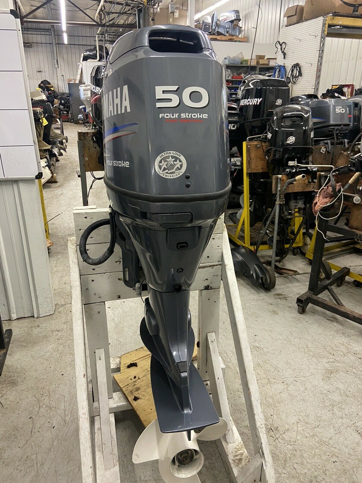2011 Yamaha 50hp 4 Stroke 25 shaft Outboard Motor - Image 2