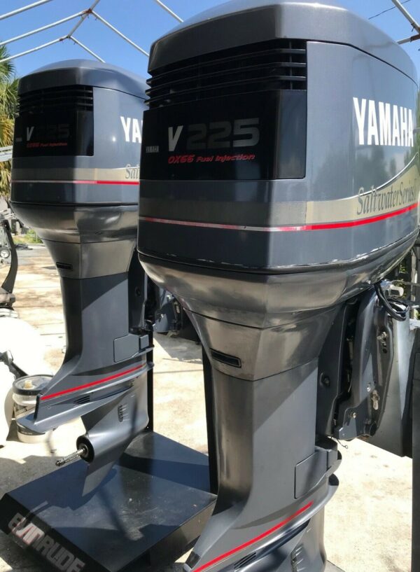 Pair-Yamaha 0X66 Efi 225Hp 25 Shaft Outboard Motor