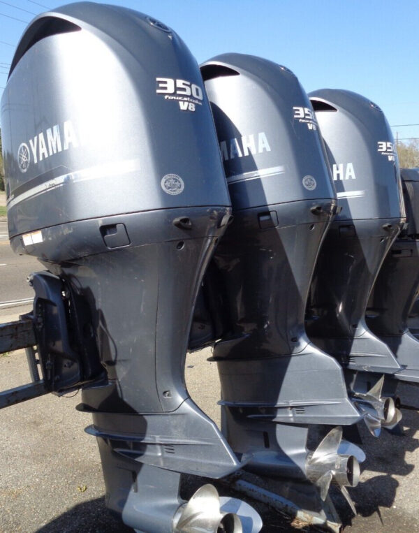 Triple 2012 Yamaha F350 350HP 4-Stroke Outboard Motors