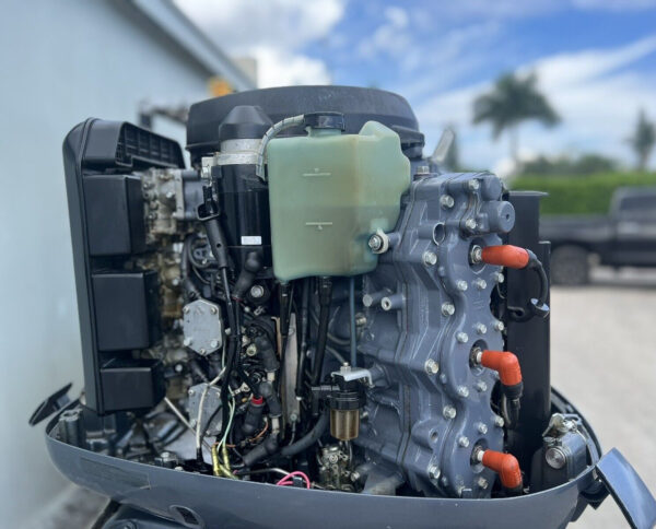 2003 Yamaha 150hp 0X66 Vmax 2 Stroke 20″ Outboard Motor - Image 4