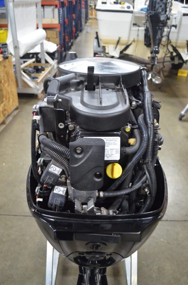 2019 Mercury 40hp 4 stroke 20in Tiller Outboard Motor - Image 4