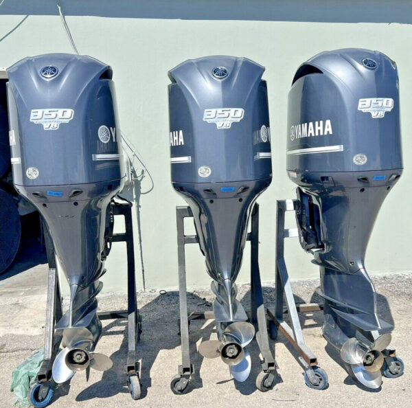 Triple 2014 Yamaha 350hp 4 Stroke Outboard Motors
