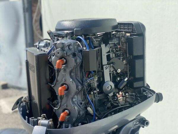 2003 Yamaha 150hp 2-stroke outboard-Motor - Image 4